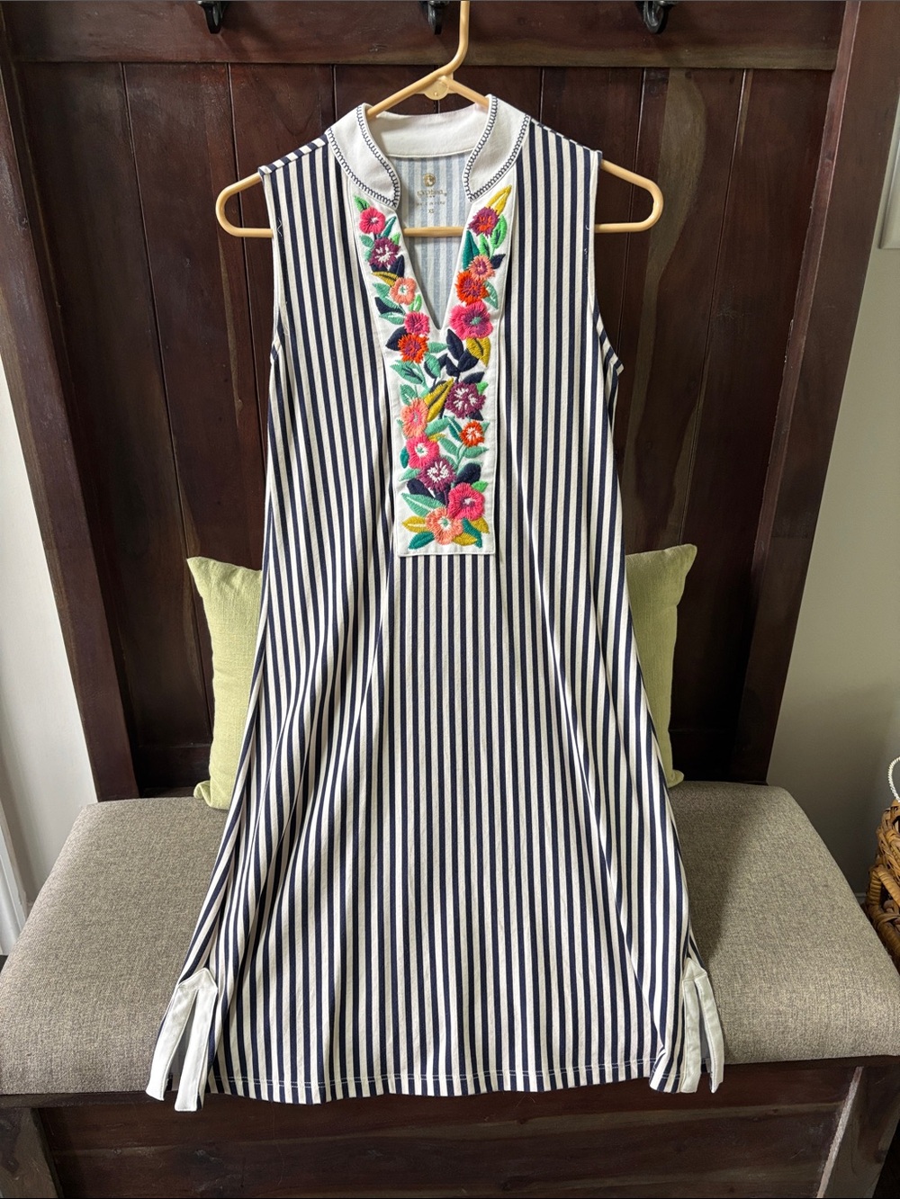 Spartina 449 XS sleeveless dress with embroidery